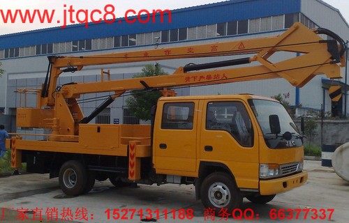 江淮登高車是升降車行業(yè)龍頭企業(yè),重卡才剛剛起步,而國(guó)四重卡造假的現(xiàn)象早就存在,并且在國(guó)內(nèi)各地已經(jīng)成為普遍現(xiàn)象。之所以會(huì)出現(xiàn)假國(guó)四車,從用戶角度來(lái)講,不愿購(gòu)買國(guó)四標(biāo)準(zhǔn)車輛,既有價(jià)格較貴