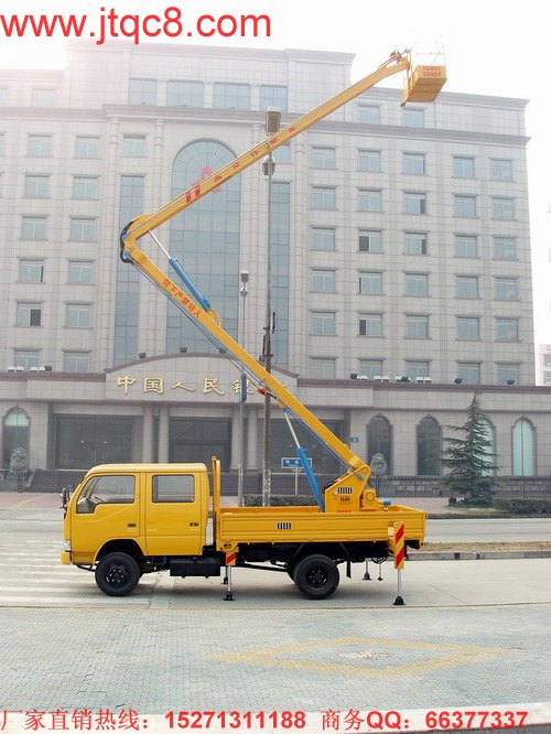 2013年,柬埔寨JFDS公司和江南升降車簽訂諒解備忘錄,2014年中旬正式簽訂經(jīng)銷協(xié)議。在此期間,雙方一直在進行相互了解熟悉、市場研究分析、產(chǎn)品準(zhǔn)備、營銷策略制定等事宜,希望能少走彎路,一舉“撬開”柬埔寨這個典型的歐洲區(qū)域市場。