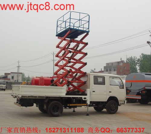 根據(jù)第一升降車網(wǎng)最新數(shù)據(jù),國內(nèi)升降車市場11月份同比下滑17%,以約4.5萬輛的銷量再創(chuàng)歷史新低;1-11月,升降車市場累計銷售49.9萬輛,同比下滑27%。面對一連串的負增長,實時關注升降車市場變動的張立文,在談及公司現(xiàn)狀和行業(yè)發(fā)展時略顯煩悶。